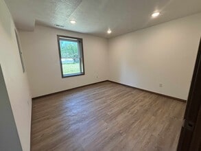 1823 E 34th St N in Sioux Falls, SD - Building Photo - Building Photo