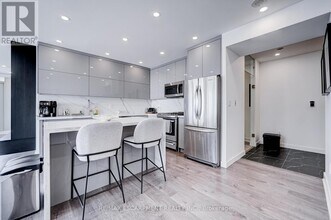 35 Mariner Terrace in Toronto, ON - Building Photo - Building Photo