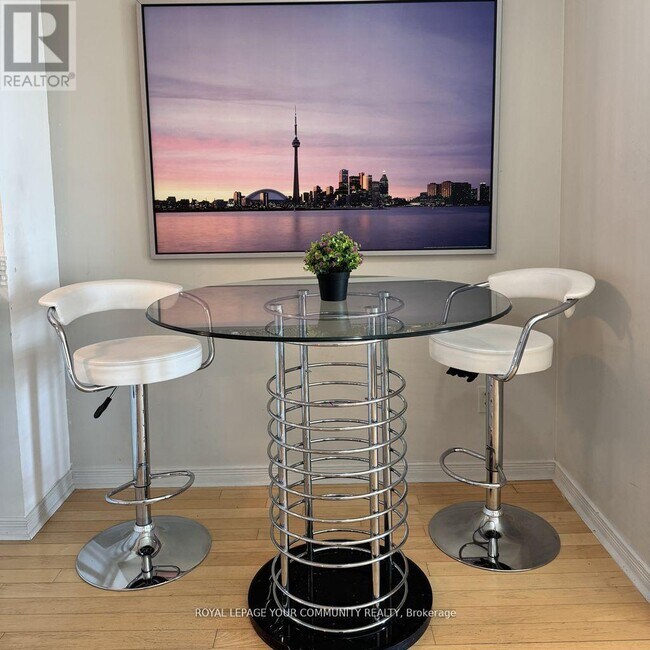 28 Harrison Garden Blvd in Toronto, ON - Building Photo - Building Photo