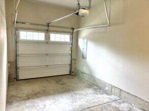 9020 N Oswego Ave in Portland, OR - Building Photo - Building Photo