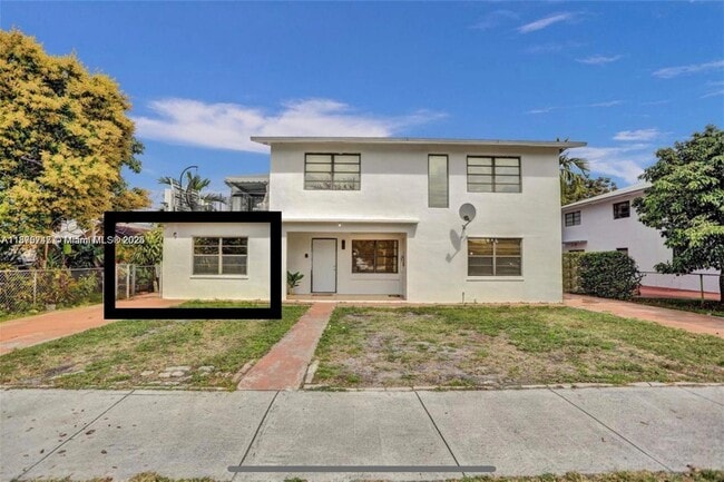property at 921 E 18th St