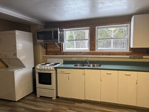 100 Green Lake Cres in Saint John, NB - Building Photo - Building Photo