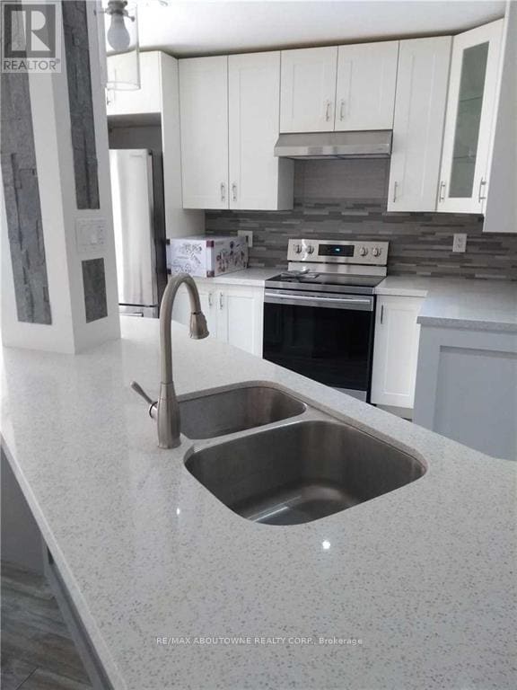 property at 2502 Postmaster Dr