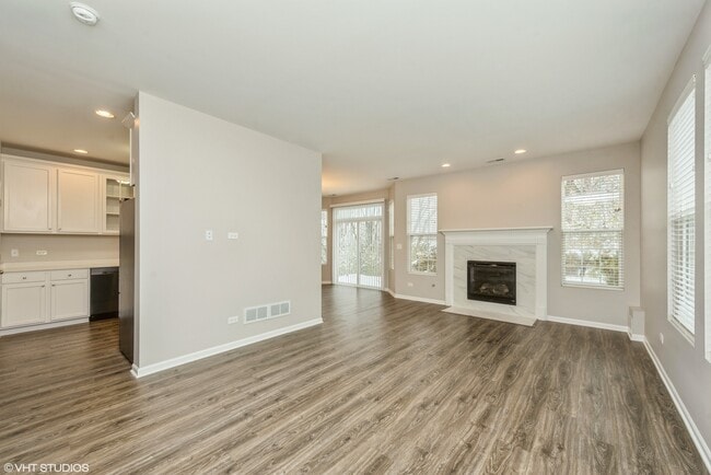 2610 Williamsburg Dr in Algonquin, IL - Building Photo - Building Photo