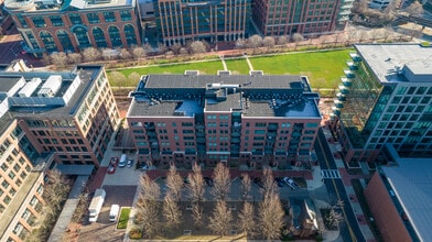 Burnham Square West in Columbus, OH - Foto de edificio - Building Photo