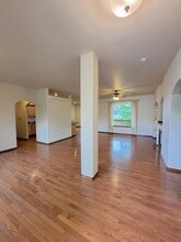 392 Oahu St in Richland, WA - Building Photo - Building Photo
