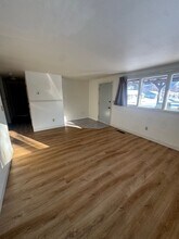 1808 Twining Dr in Anchorage, AK - Building Photo - Building Photo