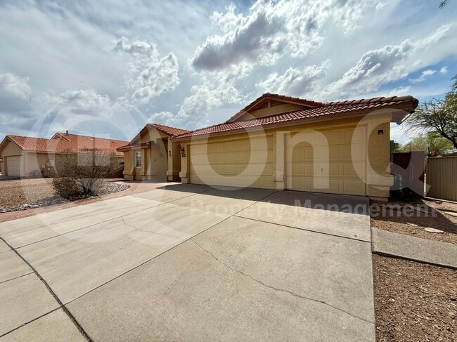 7634 S Wildberry Ave in Tucson, AZ - Building Photo - Building Photo