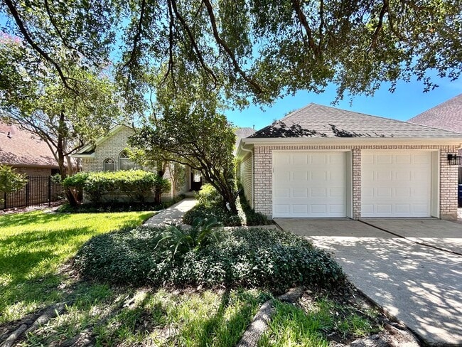 property at 10819 Redmond Rd