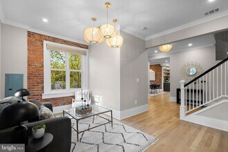 1616 Kilbourne Pl NW in Washington, DC - Foto de edificio - Building Photo