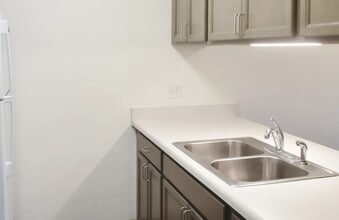 811 S Carney Dr in St Clair, MI - Building Photo - Building Photo