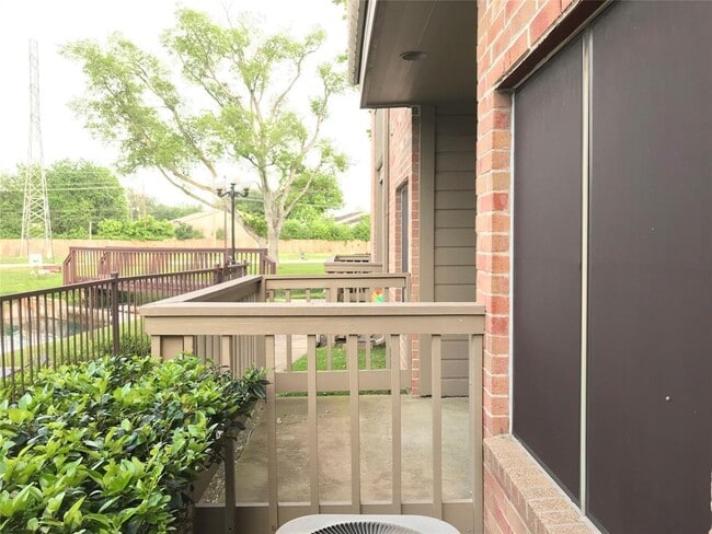 property at 2023 Gentryside Dr