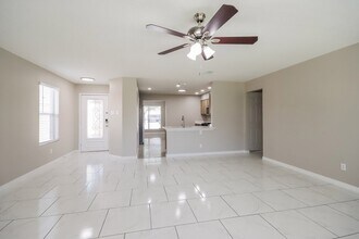 7310 Fox Scene Dr in Humble, TX - Building Photo - Building Photo