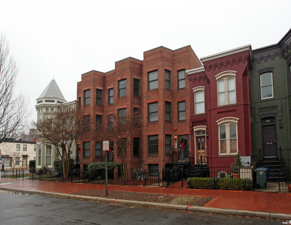 245-249 8th St NE in Washington, DC - Building Photo