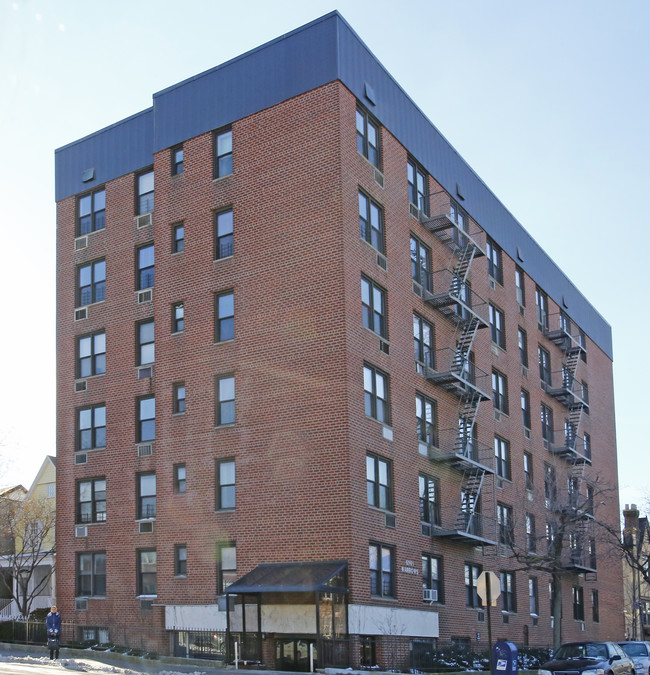 6901 Narrows Ave in Brooklyn, NY - Building Photo - Building Photo