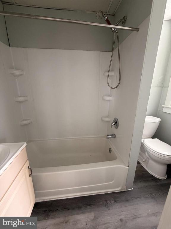 402 Cinnaminson Ave in Palmyra, NJ - Foto de edificio - Building Photo