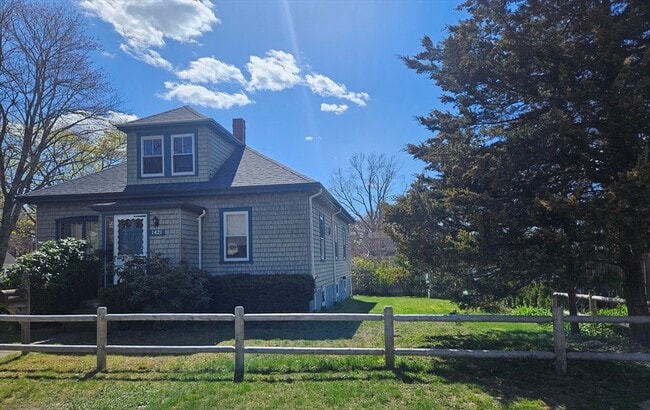 1421 Morton Ave in New Bedford, MA - Building Photo - Building Photo