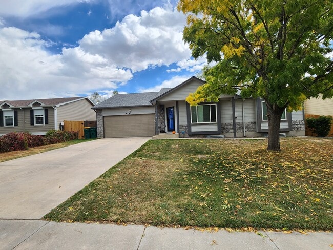 4745 Purcell Dr in Colorado Springs, CO - Foto de edificio - Building Photo
