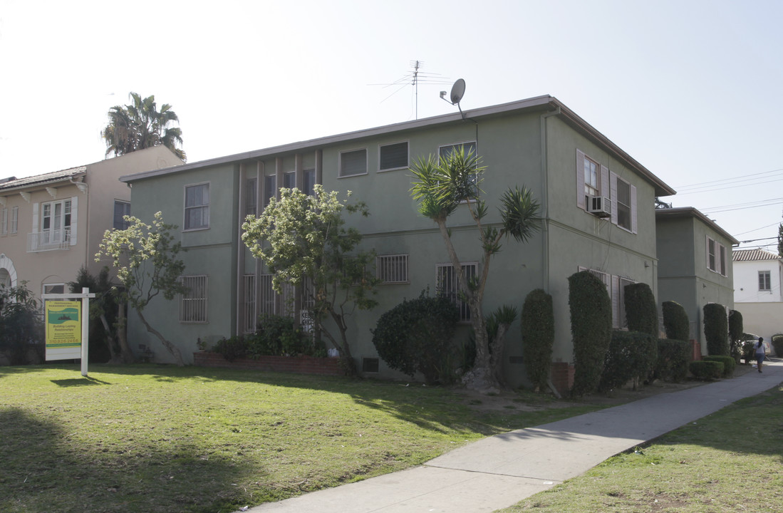 3700 1st St in Los Angeles, CA - Foto de edificio