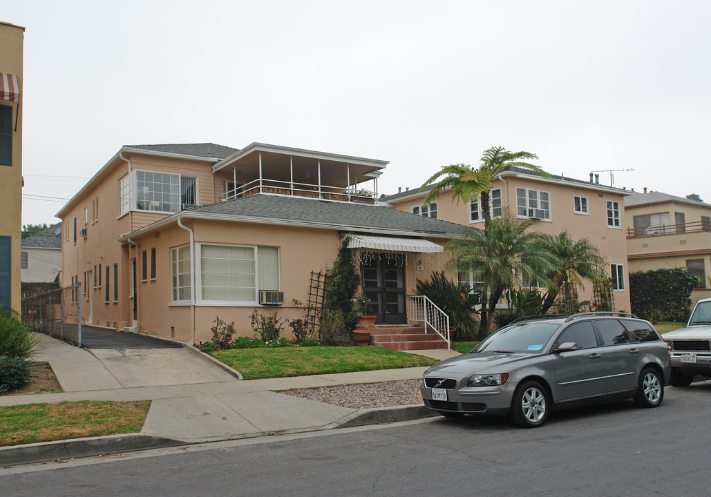 525 N Spaulding Ave in Los Angeles, CA - Building Photo