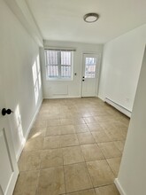 796 E 165th St, Unit 3 in Bronx, NY - Building Photo - Building Photo