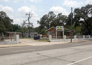 Easy Living Mobile Home Park in Tampa, FL - Building Photo - Building Photo