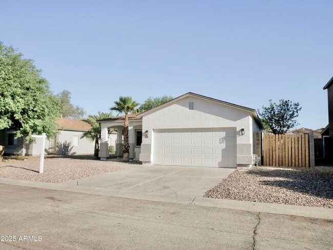1187 E Cowboy Cove Trail in San Tan Valley, AZ - Building Photo - Building Photo