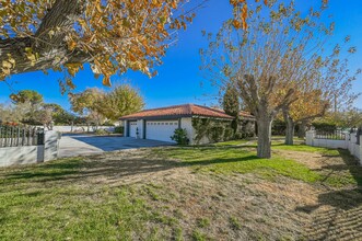 1621 Birch St in Las Vegas, NV - Building Photo - Building Photo