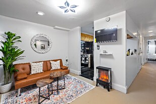 1818 St Paul St in Baltimore, MD - Building Photo
