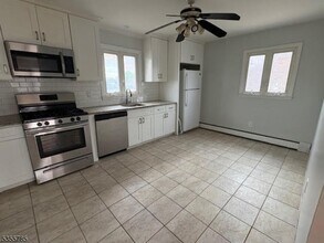 202 S Main St in Hackensack, NJ - Building Photo - Building Photo