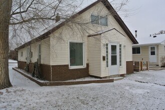 616 14th St SE in Minot, ND - Building Photo - Building Photo
