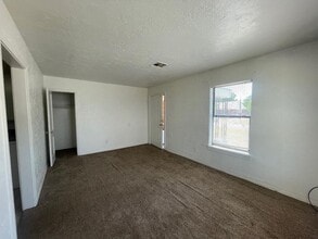 1025 Arkansas St in Norman, OK - Building Photo - Building Photo
