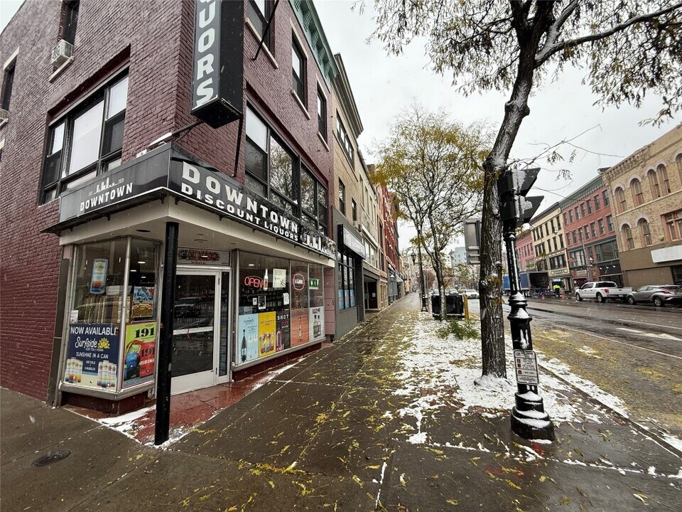 25 Court St in Binghamton, NY - Foto de edificio