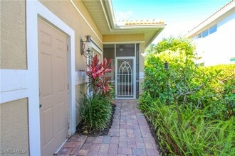 152 Napa Ridge Way in Naples, FL - Building Photo - Building Photo