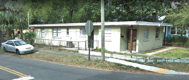 2802 Flanders St in Jacksonville, FL - Building Photo - Building Photo