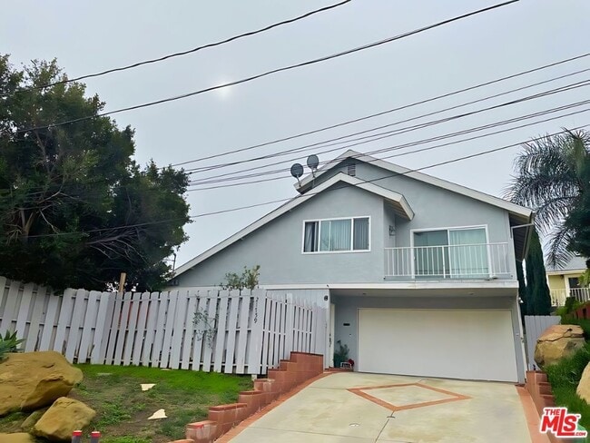 property at 21759 Mojave Trail