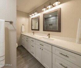 1946 E Wesleyan Dr in Tempe, AZ - Building Photo - Building Photo