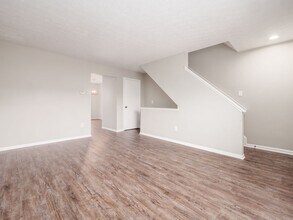 7754 Deercrest Ct, Unit 7754 Deercrest Ct in Dublin, OH - Building Photo - Building Photo