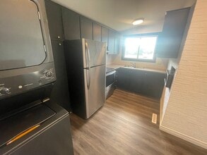 39 Lawfield Dr in Hamilton, ON - Building Photo - Building Photo