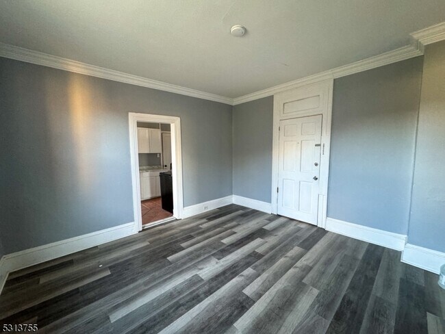 304 Front St-Unit -6 in Belvidere, NJ - Building Photo - Building Photo