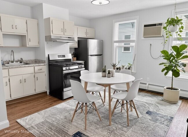 479 Sumner St, Unit 2 in Boston, MA - Building Photo - Building Photo