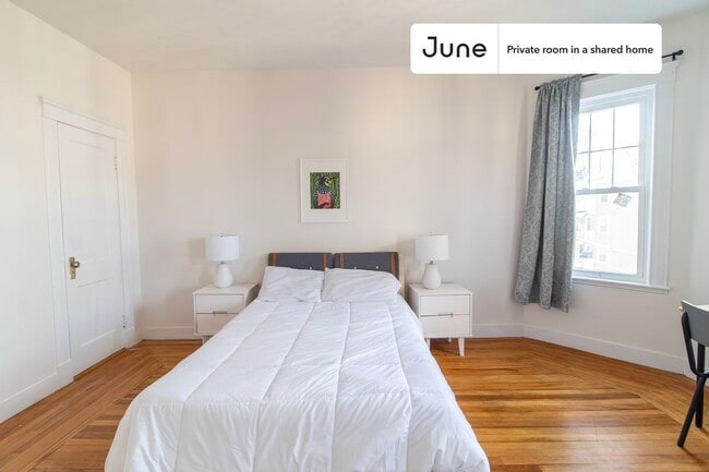 Private bedroom in 4 bed/1 bath Home in Boston, MA - Building Photo - Building Photo