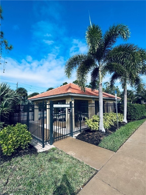 property at 10000 Maddox Ln