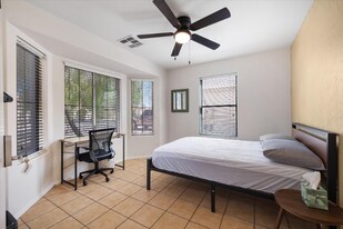 7315 W Cordes Rd in Phoenix, AZ - Building Photo