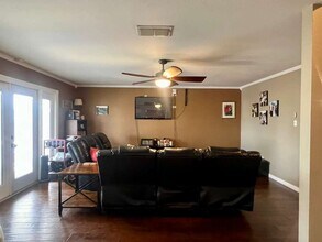 16406 Clydesdale Run in Selma, TX - Building Photo - Building Photo