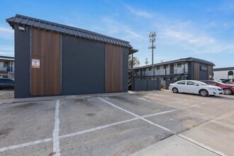 7929 Gault St in Austin, TX - Building Photo - Building Photo
