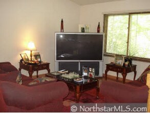 2513 Cedar Hills Dr in Hopkins, MN - Building Photo - Building Photo