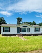 16 Branch Farm Acres in Lumberton, NC - Building Photo
