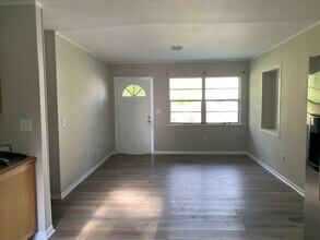 1297 NW Charlie Green Dr in Stuart, FL - Building Photo - Building Photo