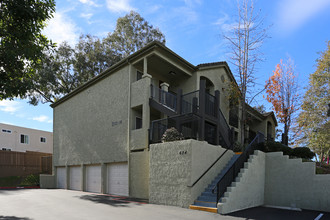 Country Views in Fallbrook, CA - Foto de edificio - Building Photo